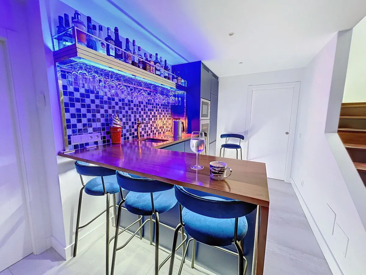 e3fcf43b-9852-484c-90b6-546c240d5fba