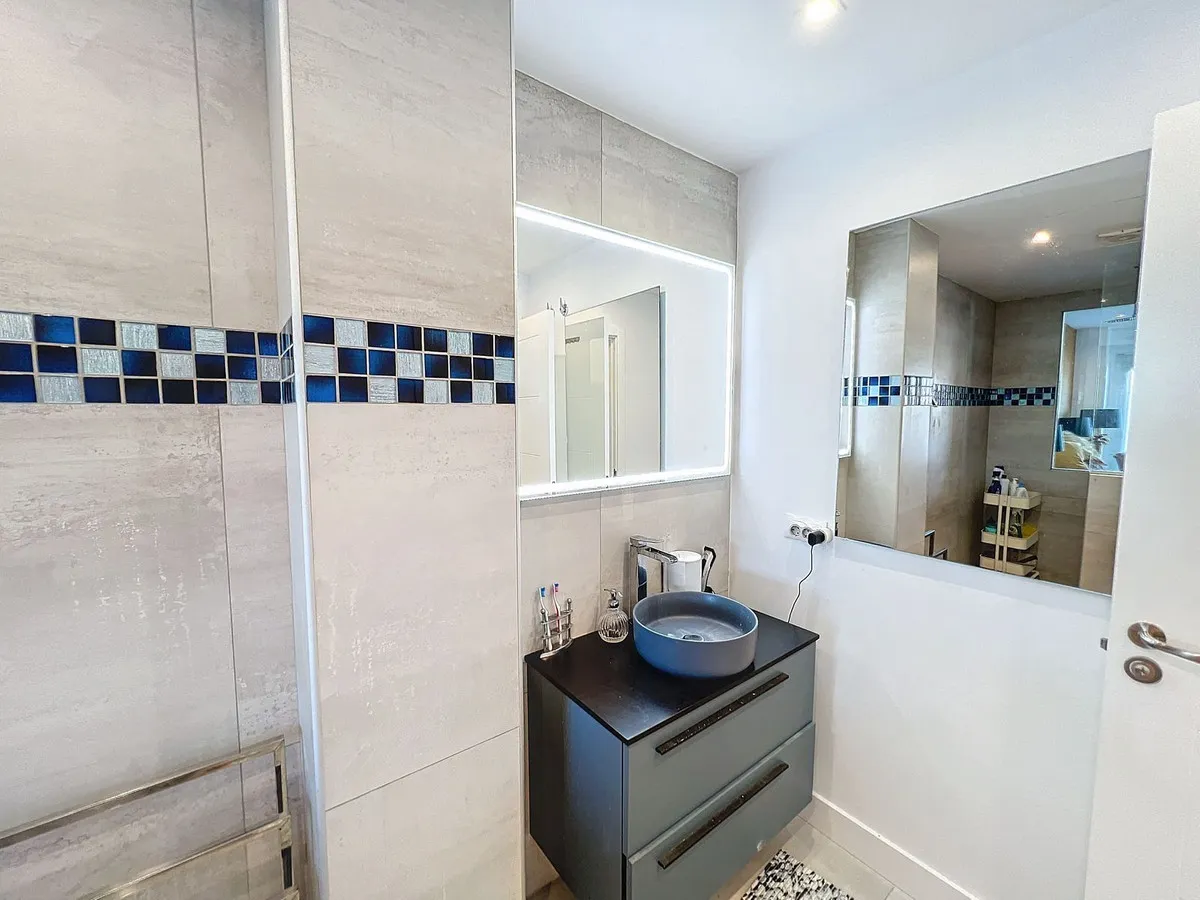 f6f5412a-cb39-4ab0-a2b1-f8cf49b3cf68