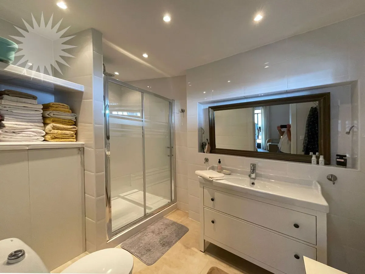 0ed779a0-fb84-4e03-ab30-d546f09a9300