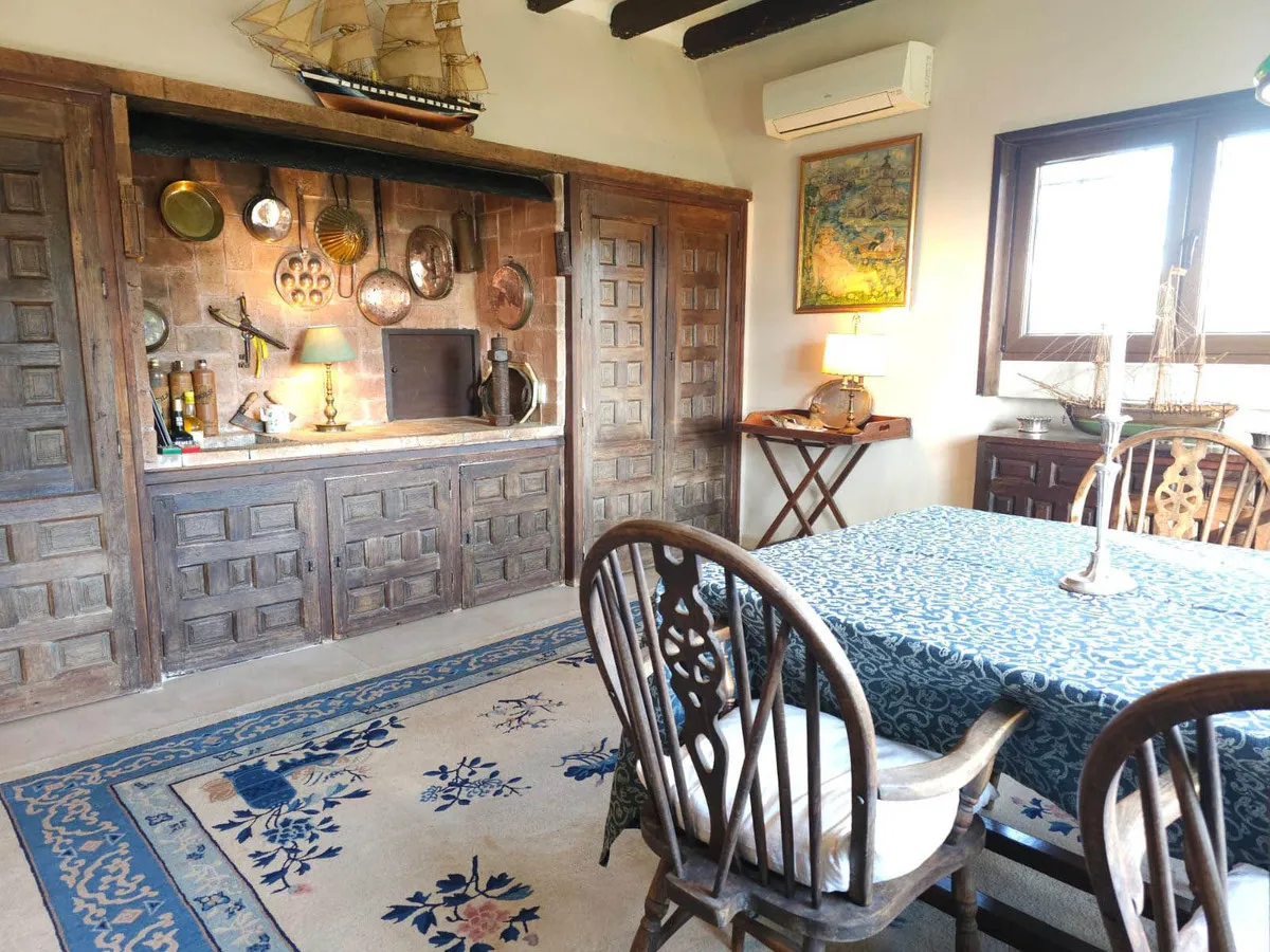 7008f134-9bdb-4623-93b2-1ea115796c80