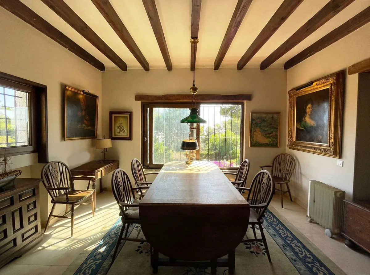 b943d361-2b10-4067-ac06-c8553d457acb