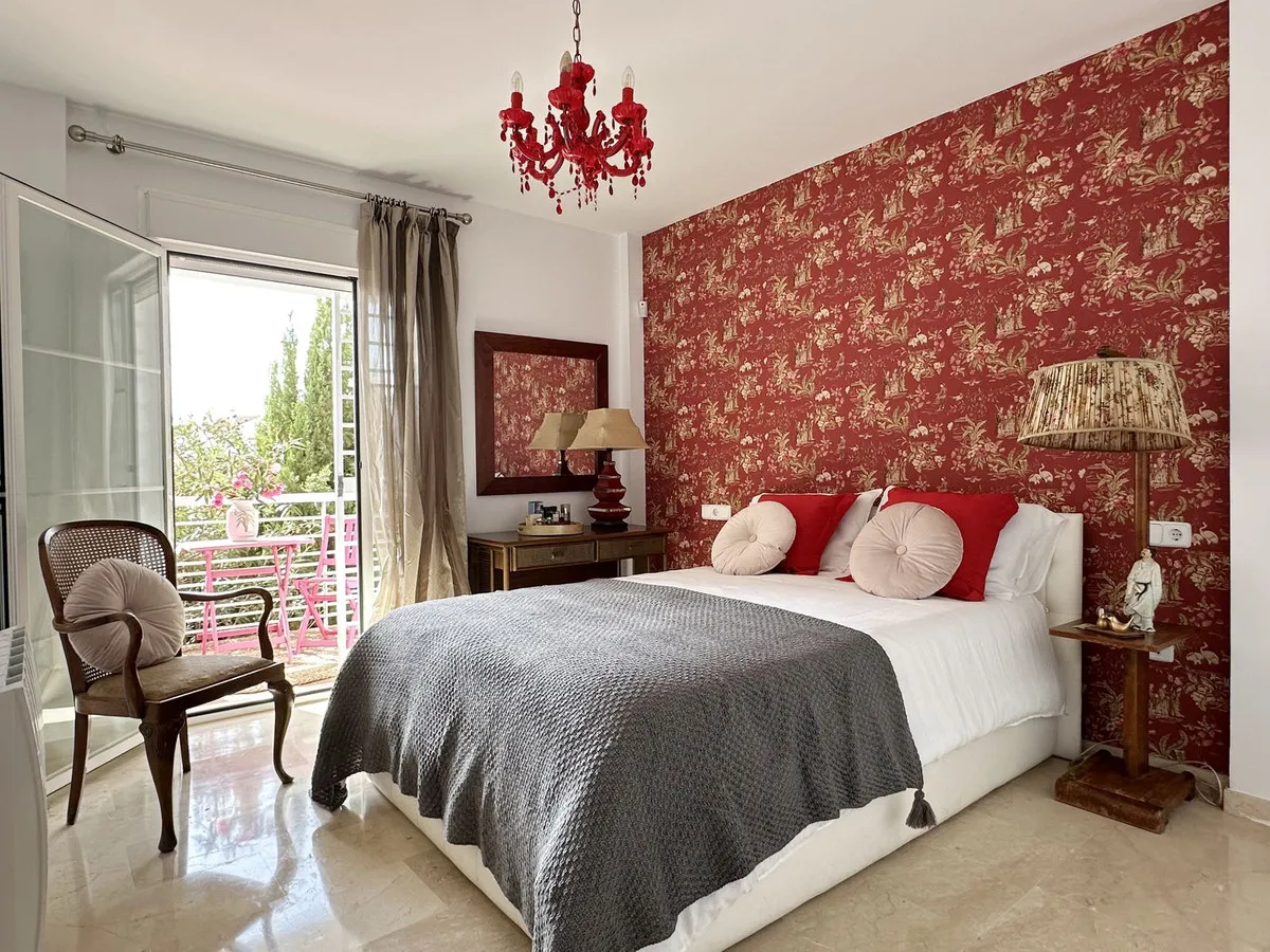 73093d56-cb7e-46e3-b311-a6150580a7e0