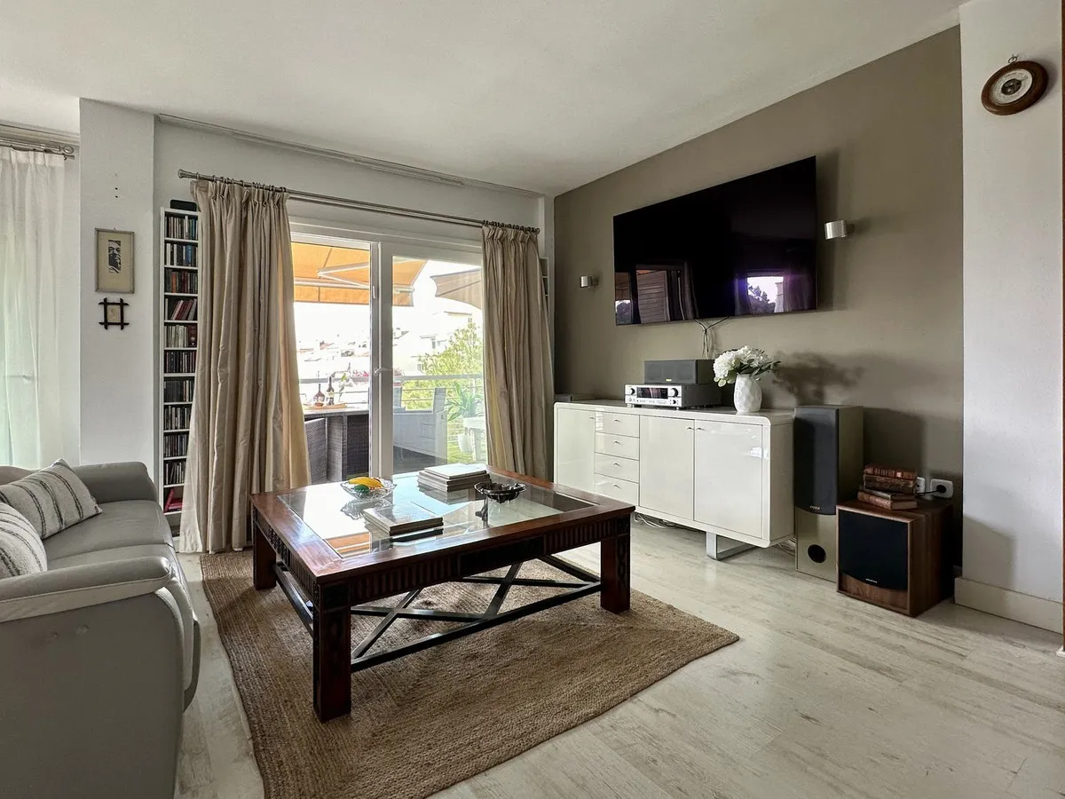 b4b49682-81e8-471d-a5b0-09f2005dddc1