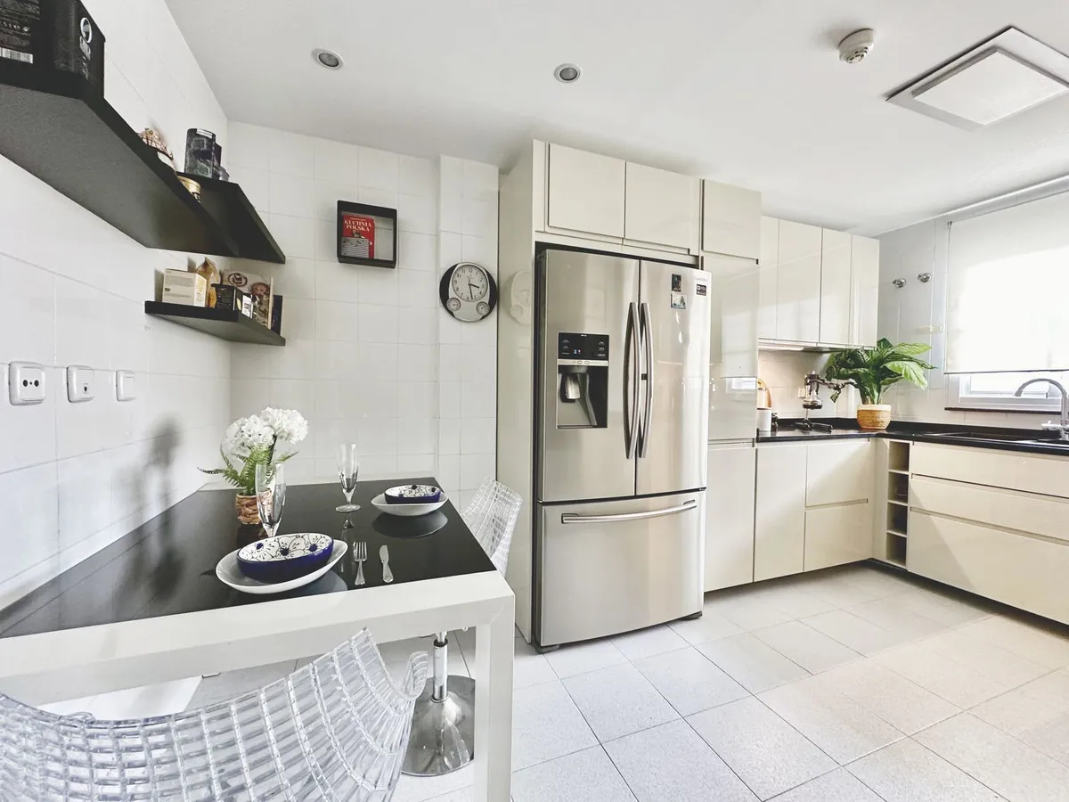 dc7f6cdb-92d9-4488-bb11-3c5f44392835