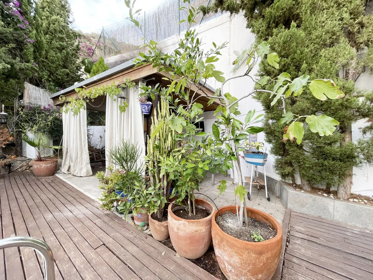 e4ccf178-9776-4f01-ba05-cb0d91d16e6a