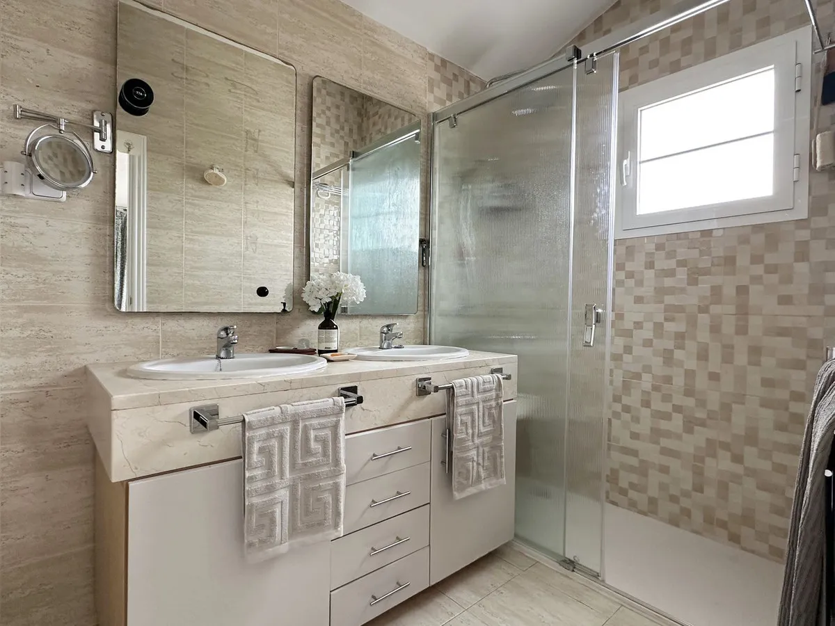 e9f65b82-d140-4a68-9826-06c452c623e7