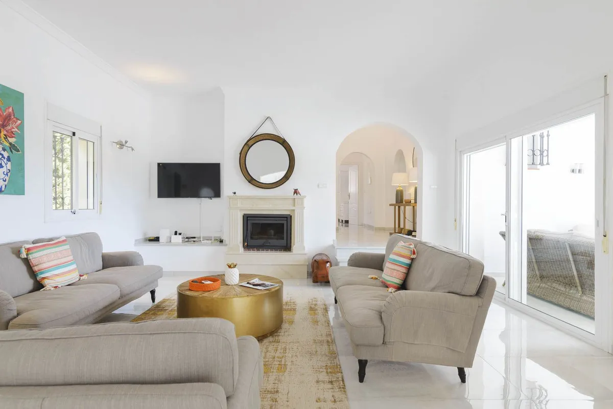 07545369-14aa-45bb-86a7-7dcef29dcd26