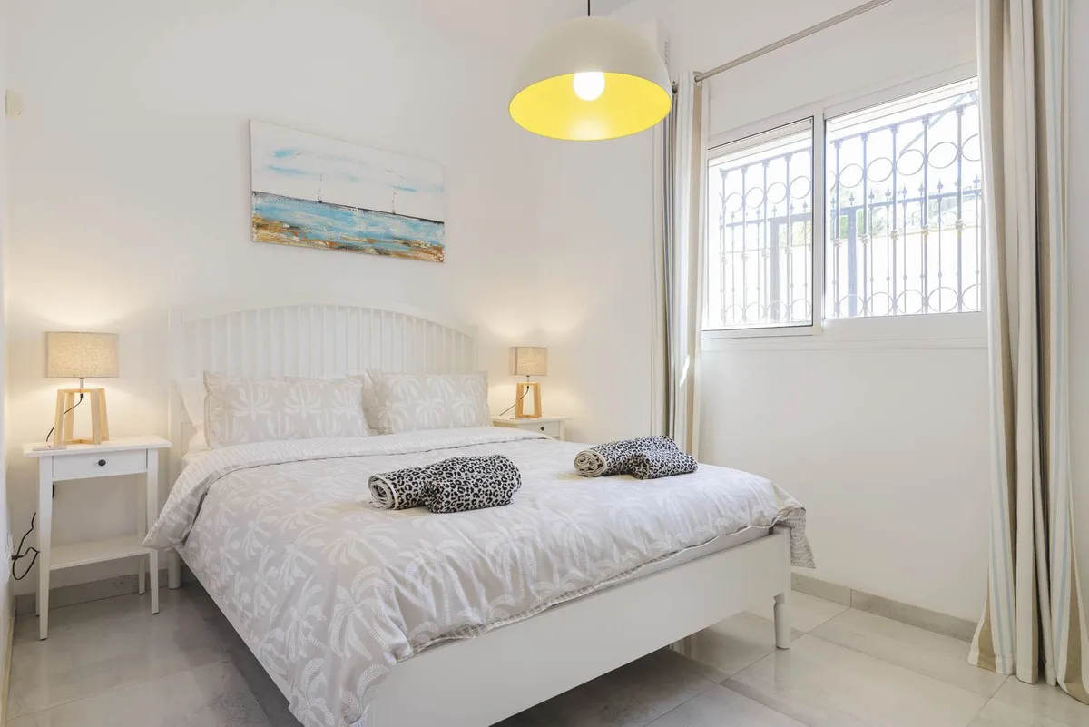 4de2a1a5-23a1-4d30-a695-f1b2f3e6153d