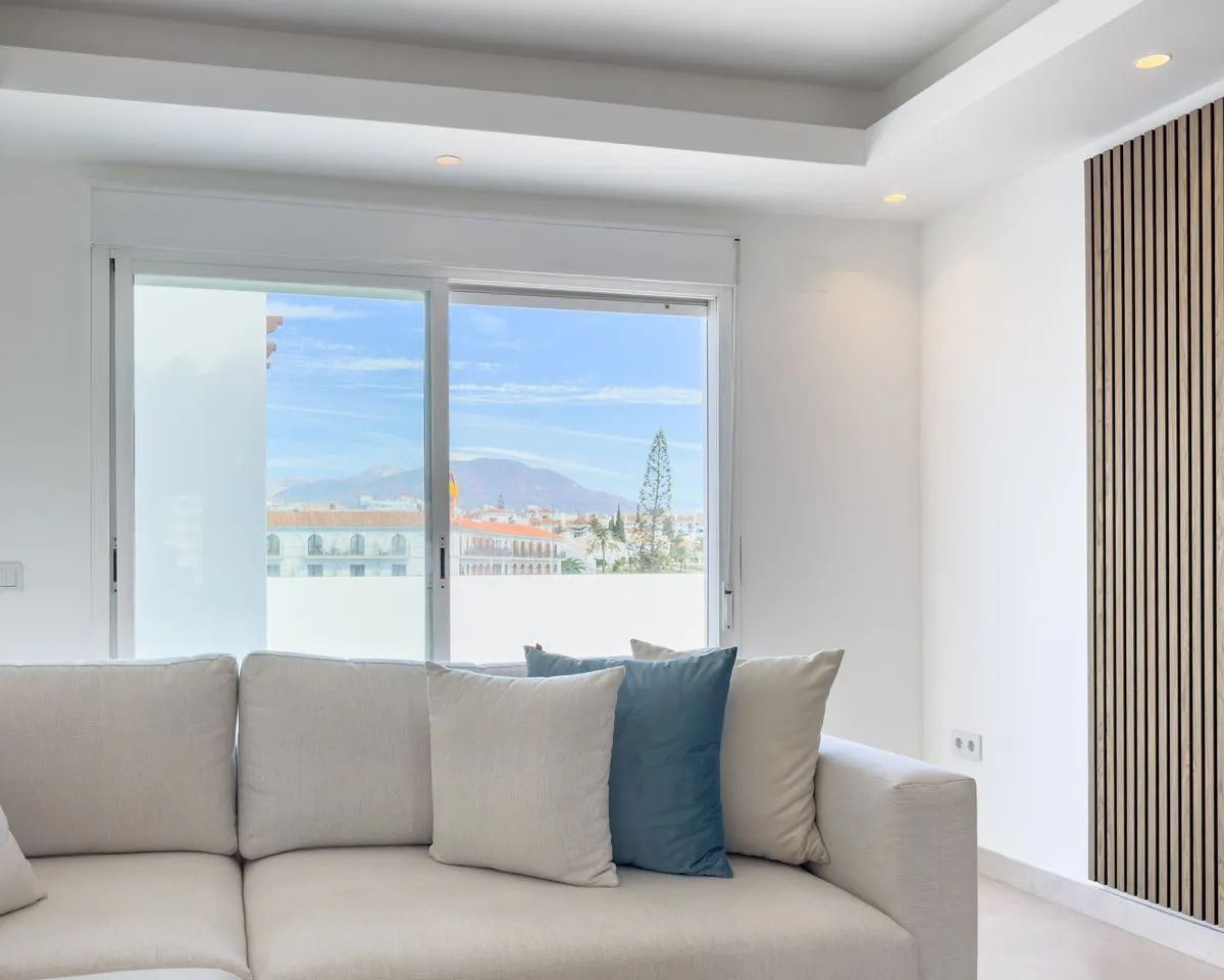 10973d90-f4bd-413e-8569-608b209d5a67