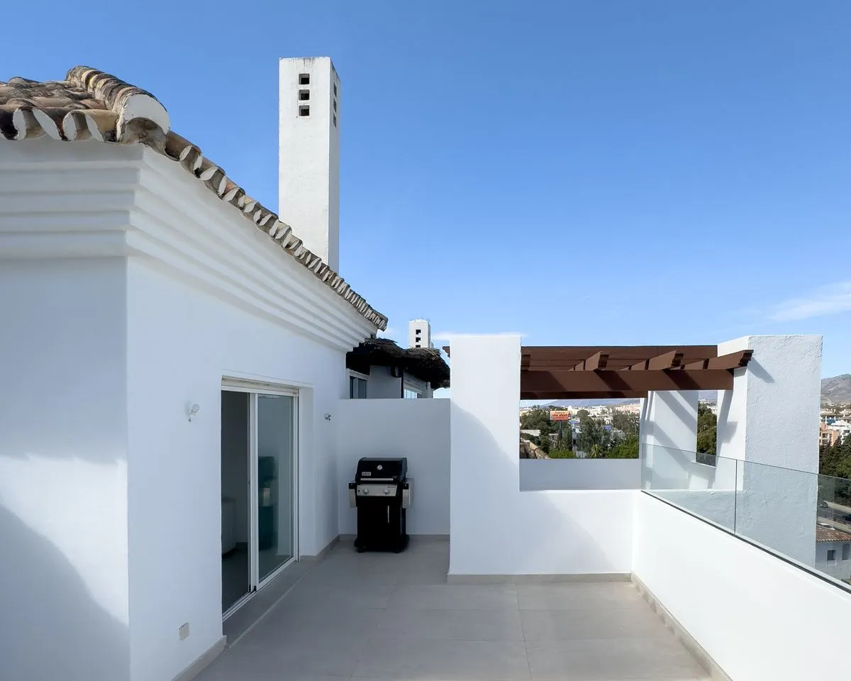 2b7b57da-2e97-487e-9028-05232d05ff20