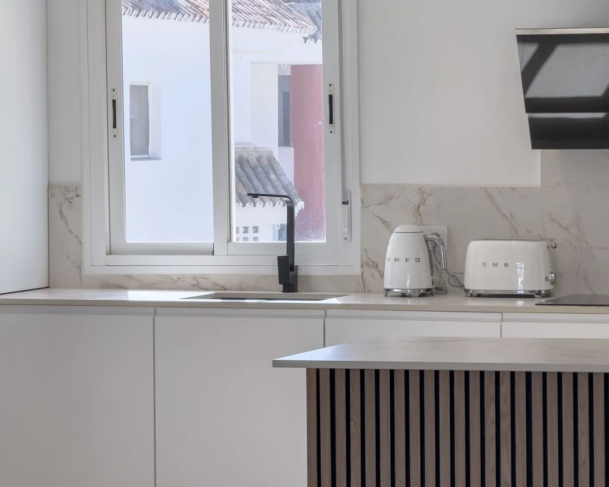 6a0e7159-f71b-42fc-851d-334f3cc50565