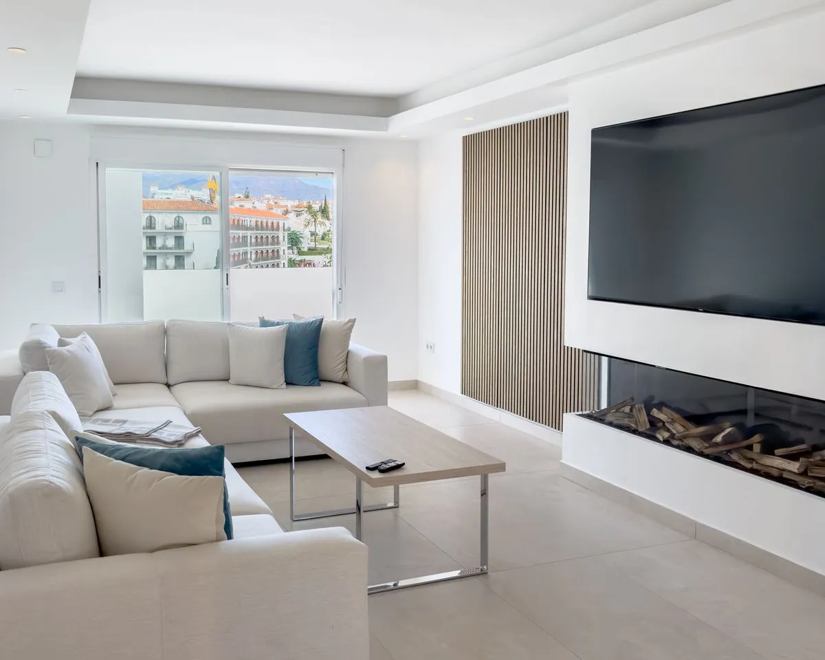 b2a74c57-19d9-41e3-b91a-edd9fe3875d1