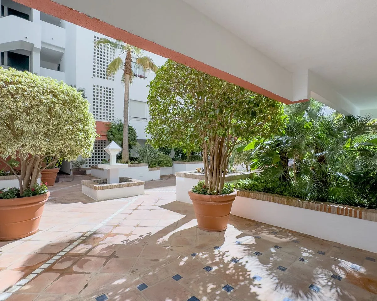 c963b639-f3fb-4726-96f2-ed58fd12781f