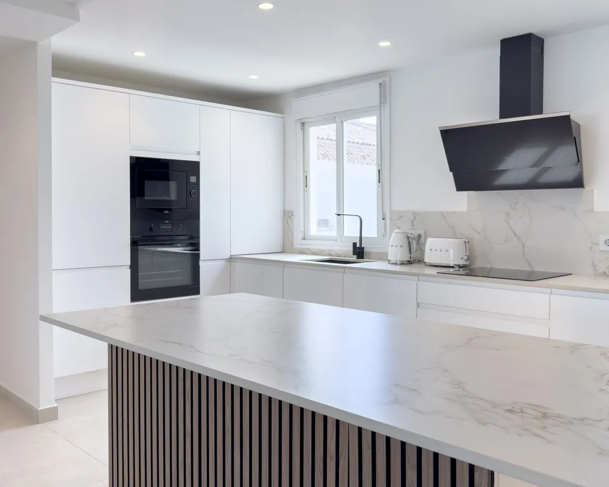 e2e1cec8-37bd-444e-b9ae-979009ef1fd5