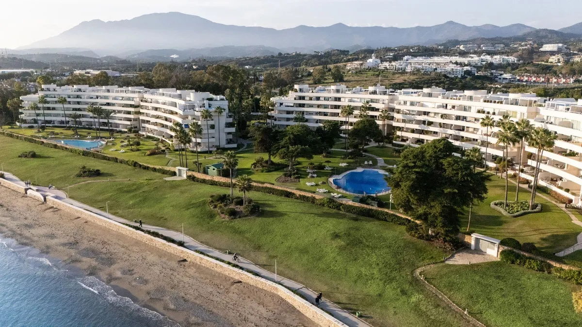 99b7644c-1c62-4847-b3a6-898002a4bbef