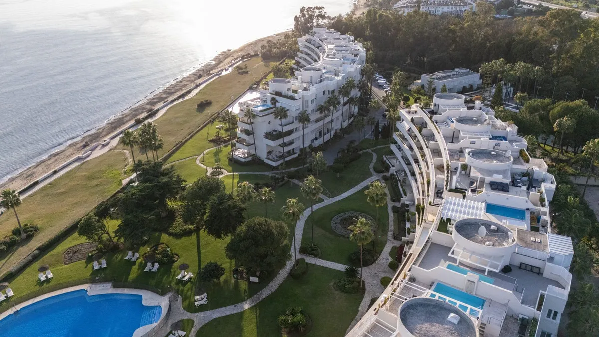 a980d96c-4372-47e7-8aed-655831e128b9