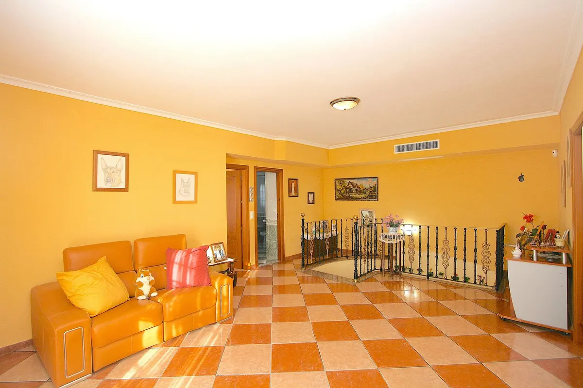 1f0fc4a0-730f-4367-9b8c-3cb3389b1dbd