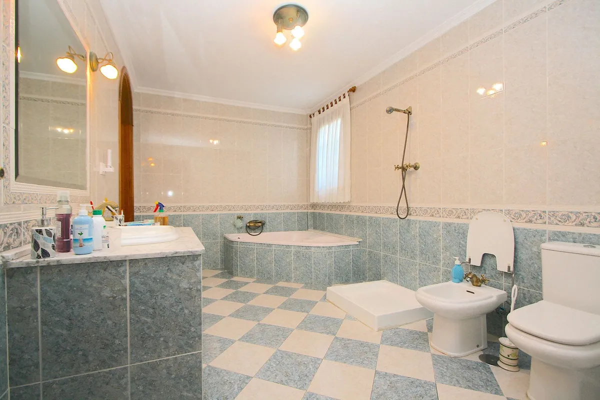 ba533dd3-0098-440c-90af-7ba6835b6780