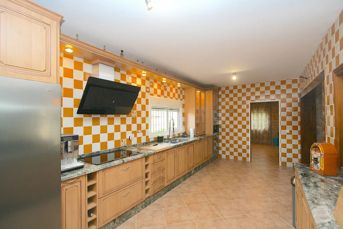 f8cda03b-aa3d-42a8-bb4c-f648005ab36a