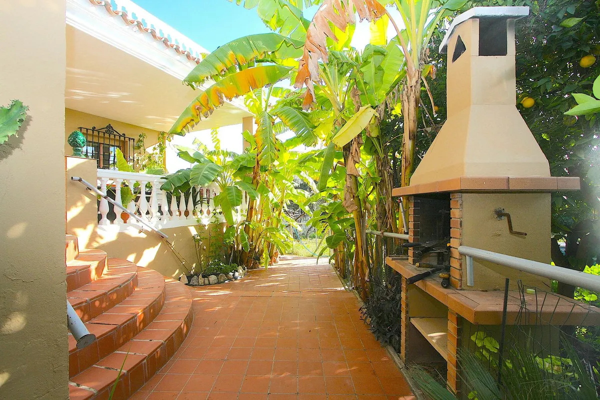 fe36c294-78d0-4ecc-a7e8-85bd78090735