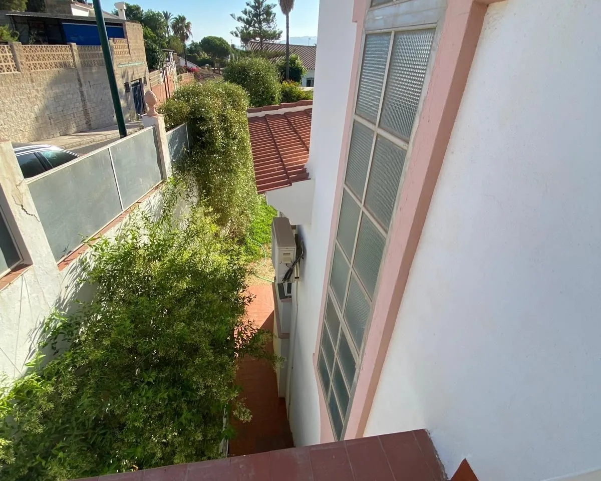 02034671-b427-408c-90e6-0fbeb682cdb9