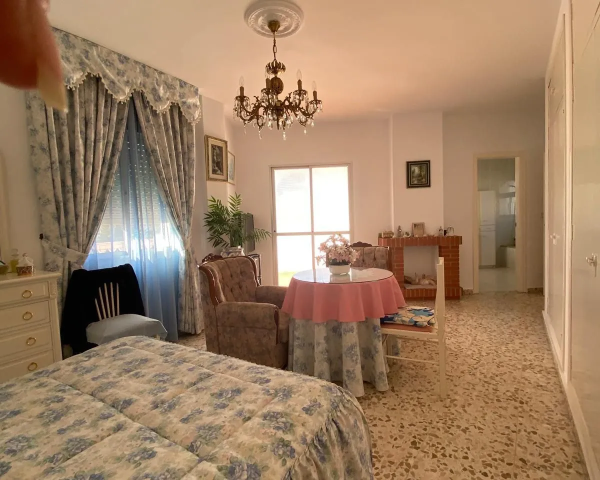 2c7f8949-9642-42e0-8752-d0c7021c3902