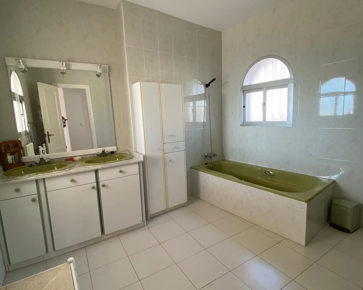 bf06566a-12eb-41a7-b847-9387c48ac0a5