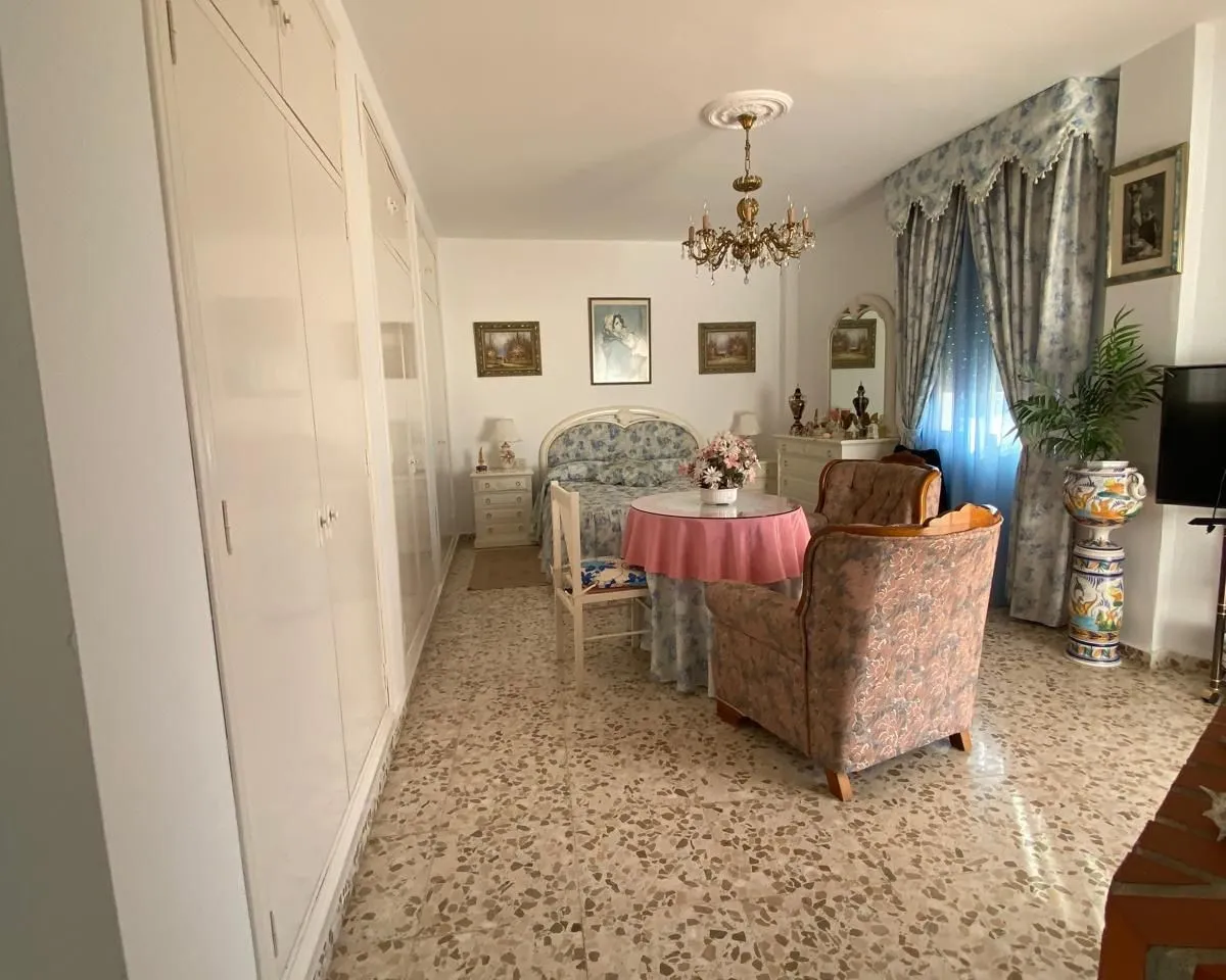 da8bb042-3502-438d-9a58-86a97ec26b85