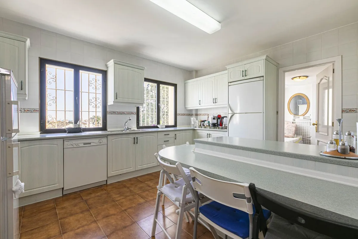 41cc5a4f-a650-48ec-aea7-509f87b419ab