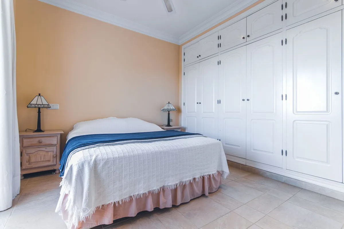 0fe7edb7-b029-47a7-922c-3355c9e4c89f