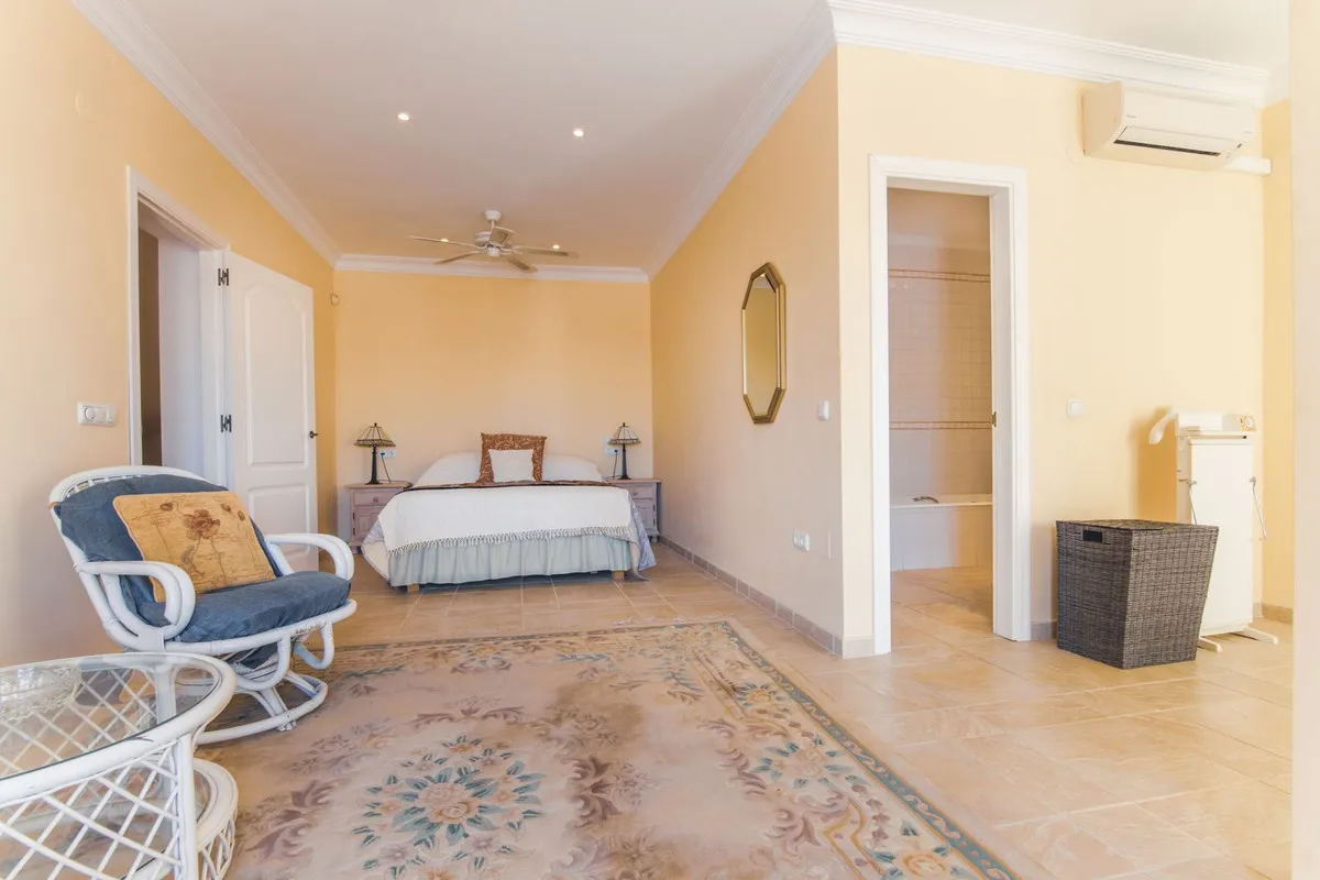 53420125-1639-4b72-be00-155190014ff2