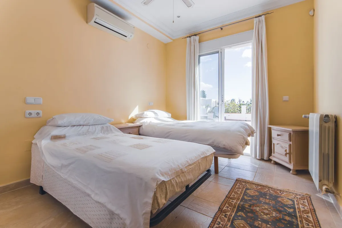 5a71256d-d5fc-40c4-a7c8-146c4c59d662