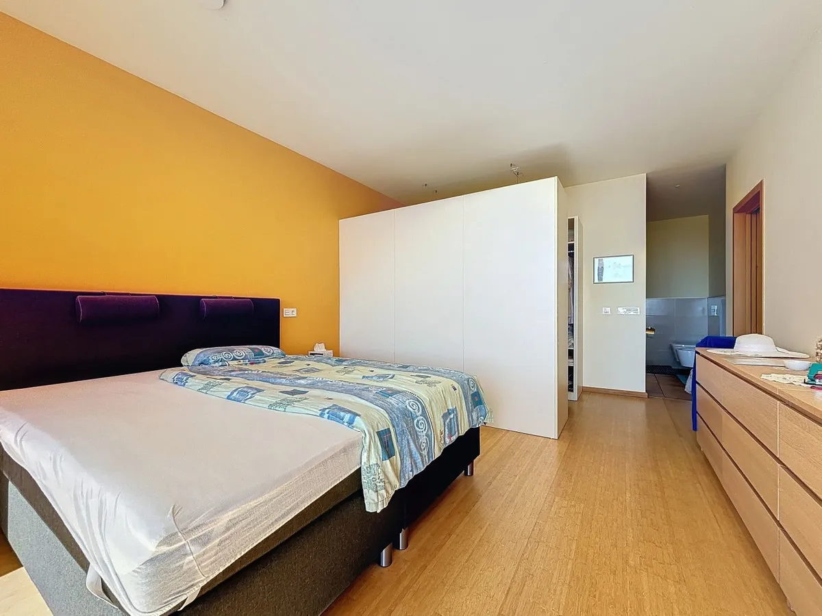 18acab1c-bb36-40dc-ab6c-d99f6c7ecfe3