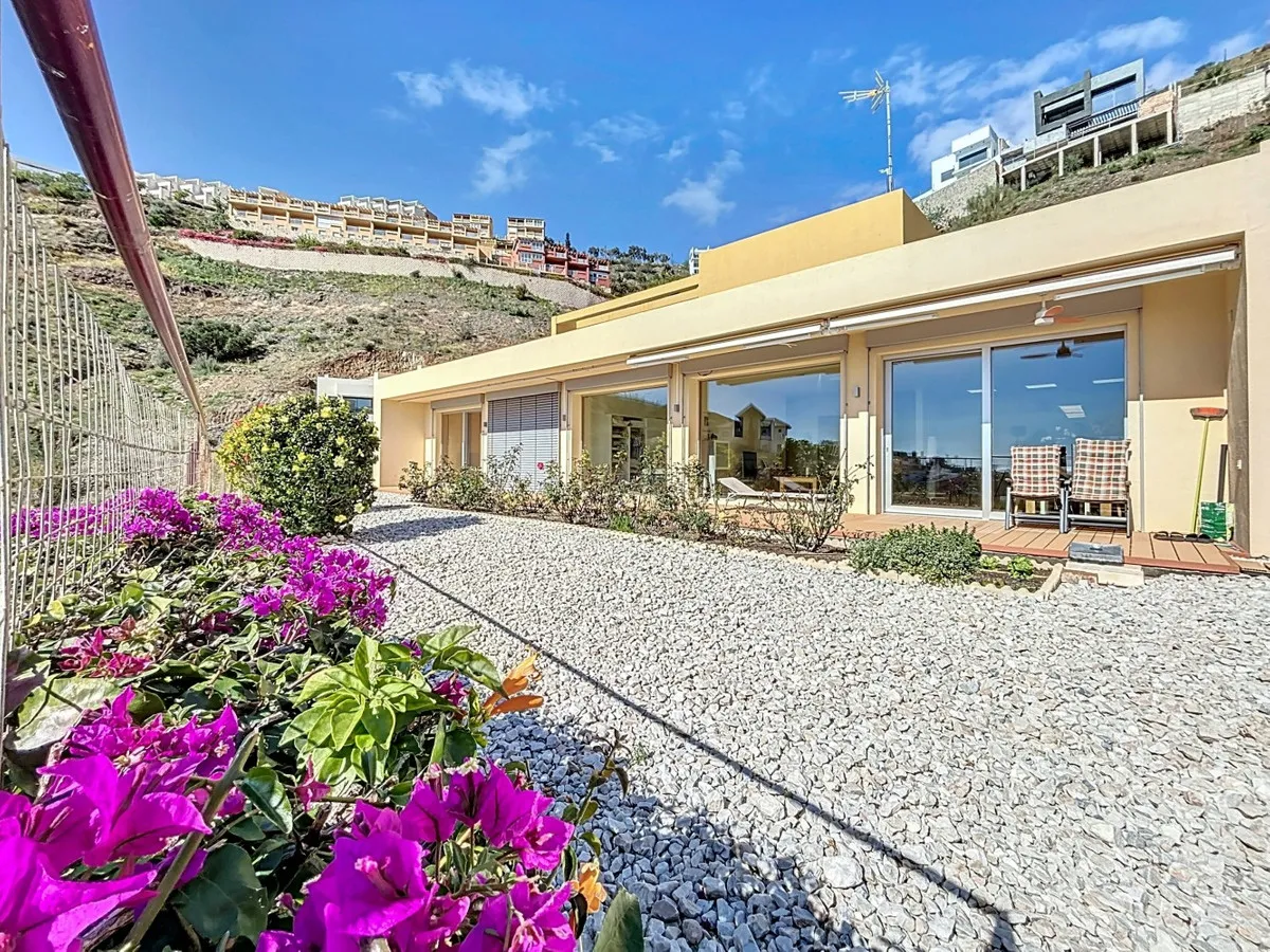 bc7116d6-7fa1-4d57-944d-378dbf08a320