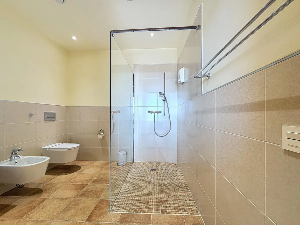 d741d9ff-71d4-45e3-b86a-62cd44d5dbe7