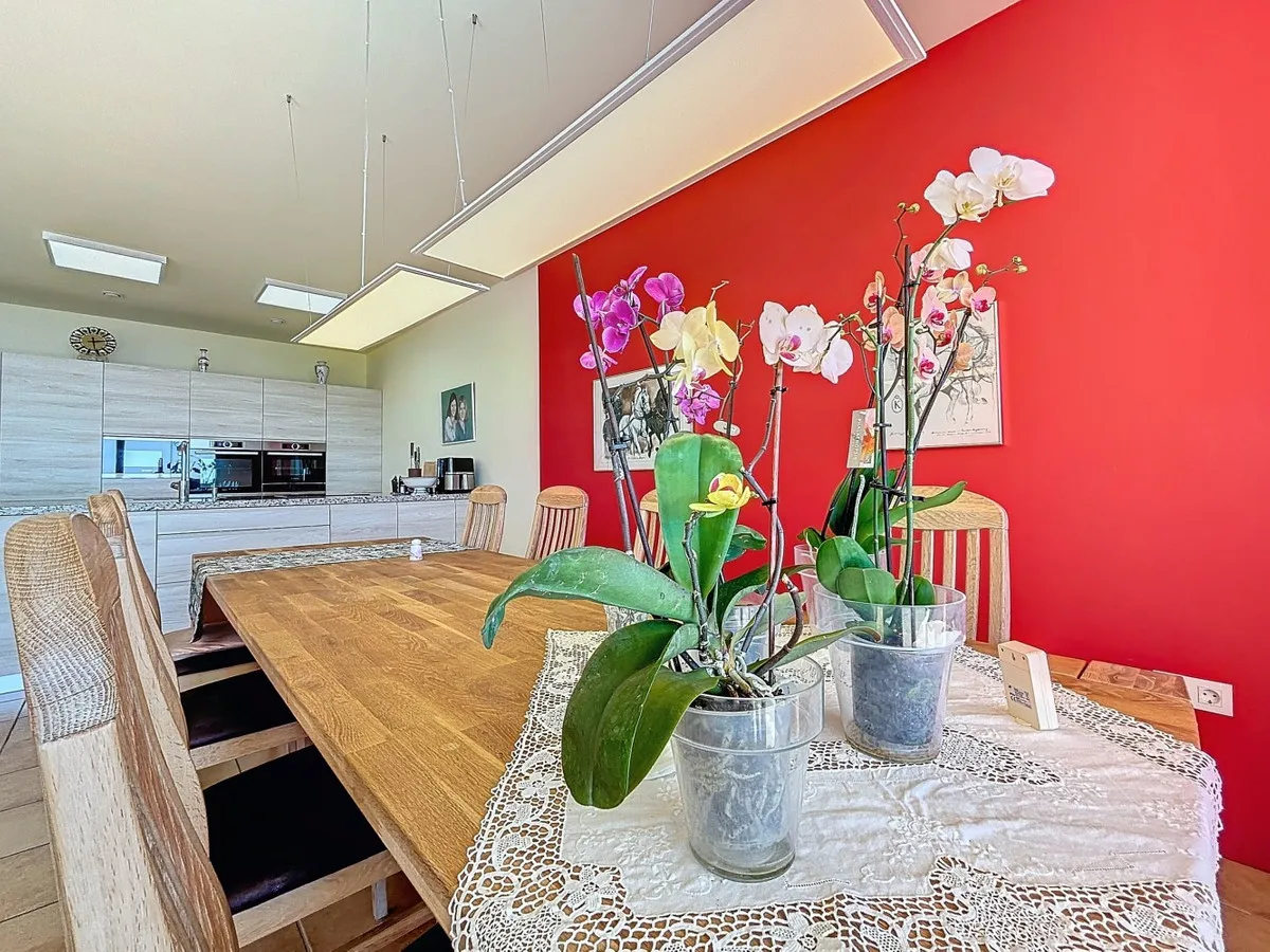 f507dfbd-5561-4a61-8b1d-36d110413cb4