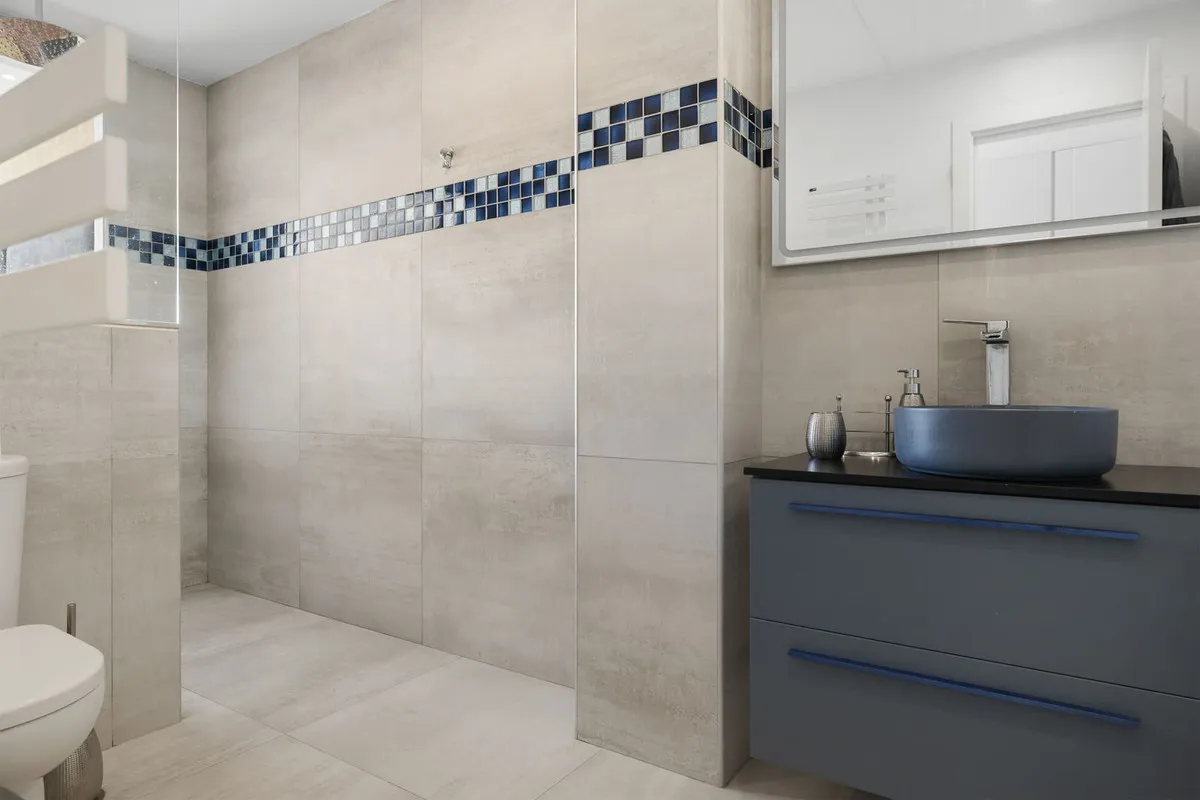 08d84b66-51d9-4368-a586-4b98faa02aad