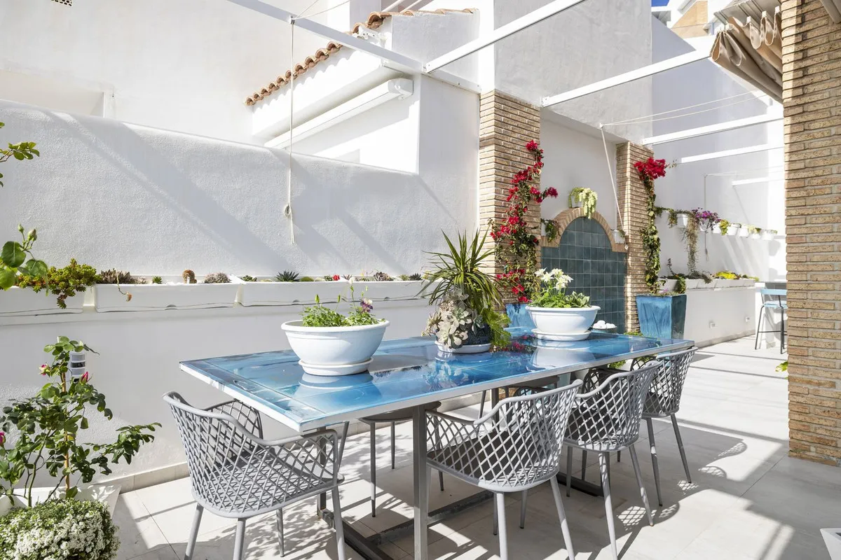 8e6016f0-53bc-4b0f-8de9-a1a8b6223986