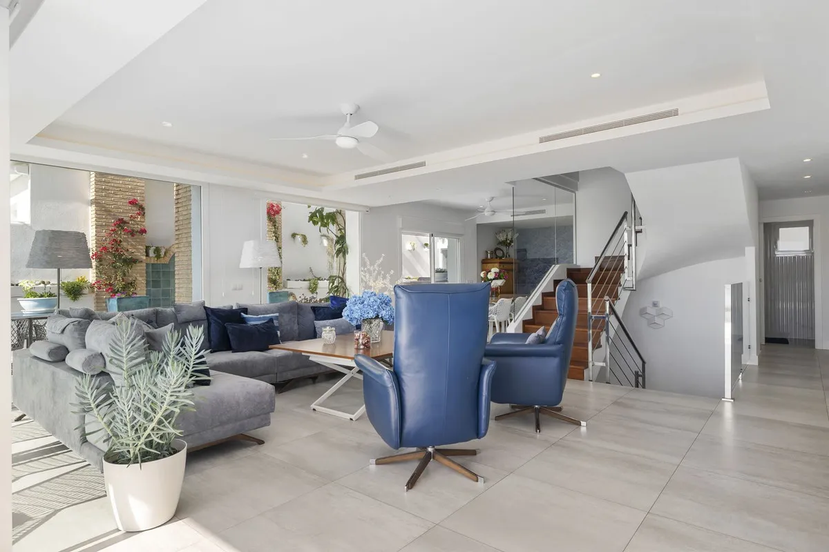 acac233d-6fc2-4517-9c74-b17aee268916