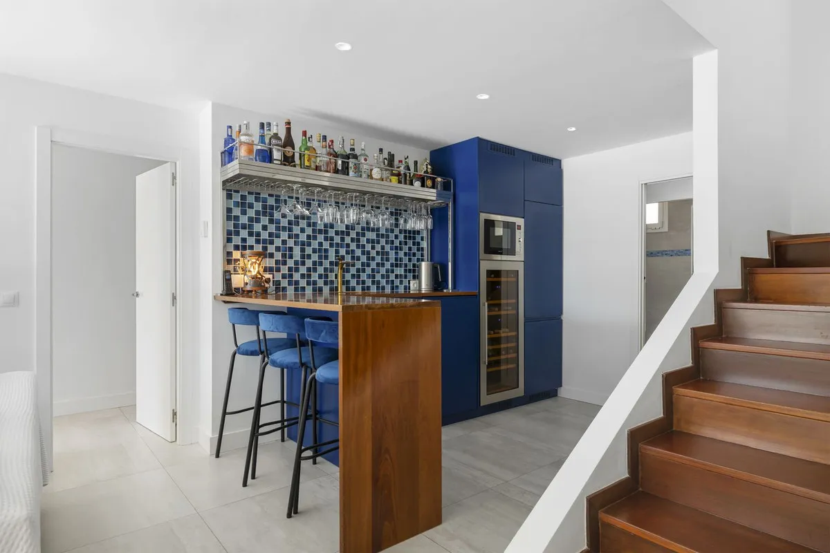 b552be43-2a70-465e-863e-95558f00c61e