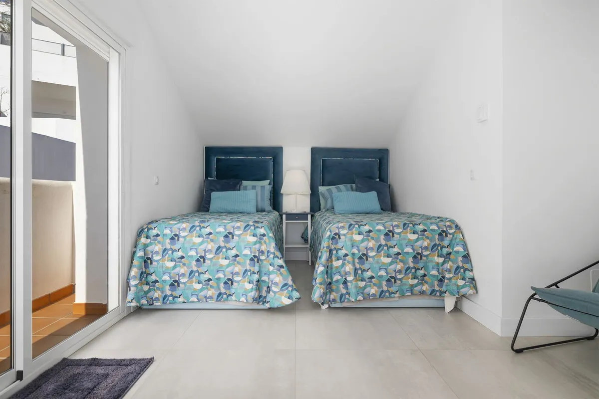 c5b4f63a-3f2b-446f-95b5-9b35afc85e1f