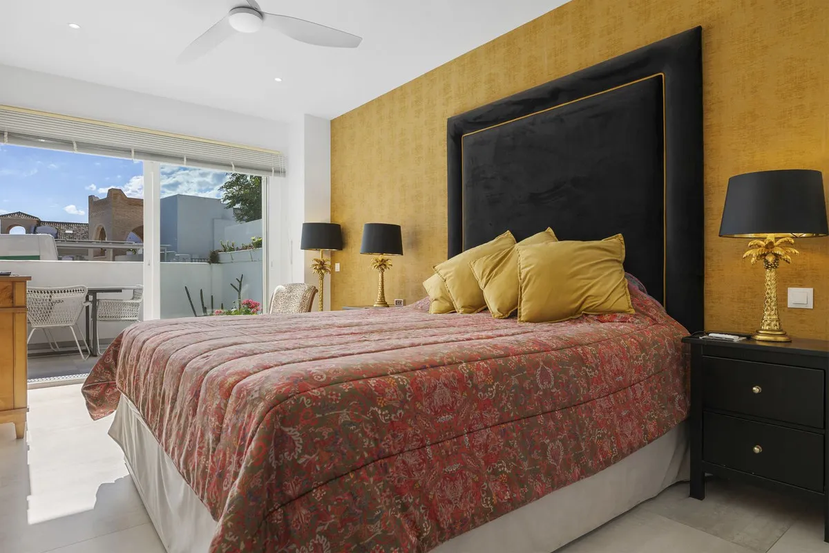 d4b19a73-628d-42c1-8d62-a1e033b47809