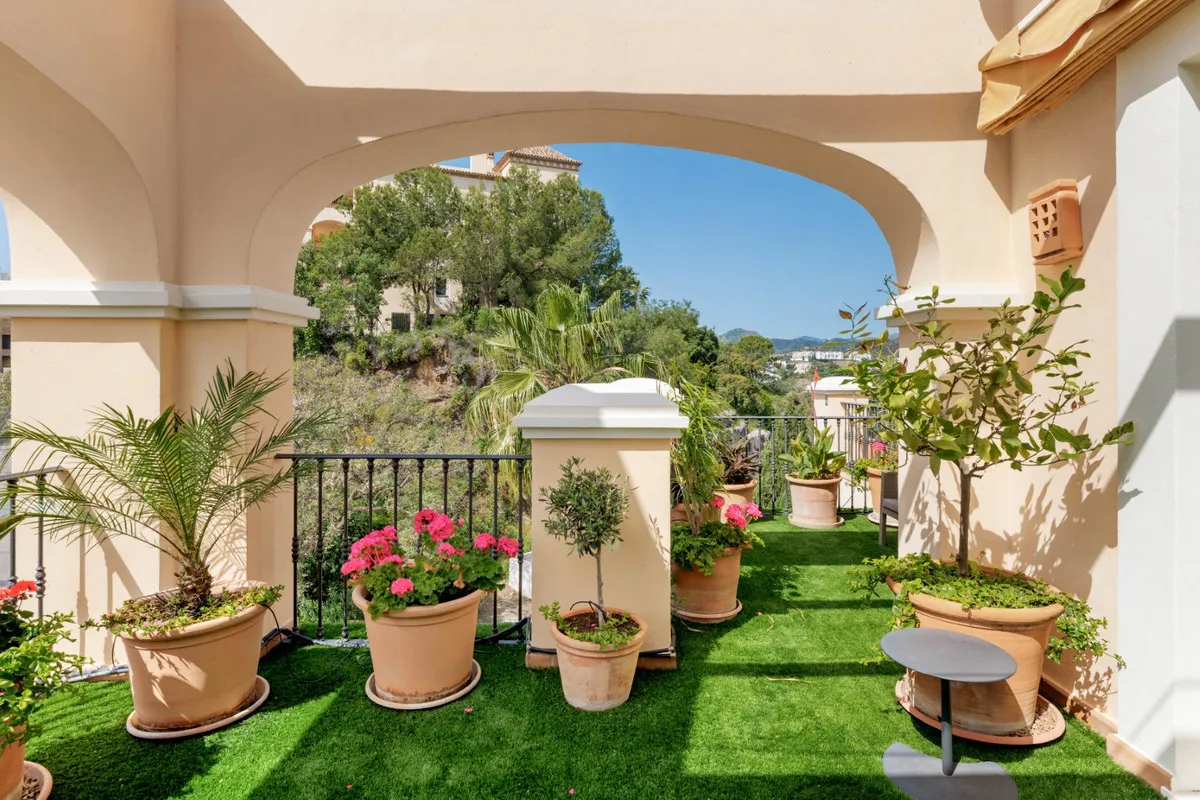 0e9a25d1-a34d-42c5-92b5-8c6dfa90565a