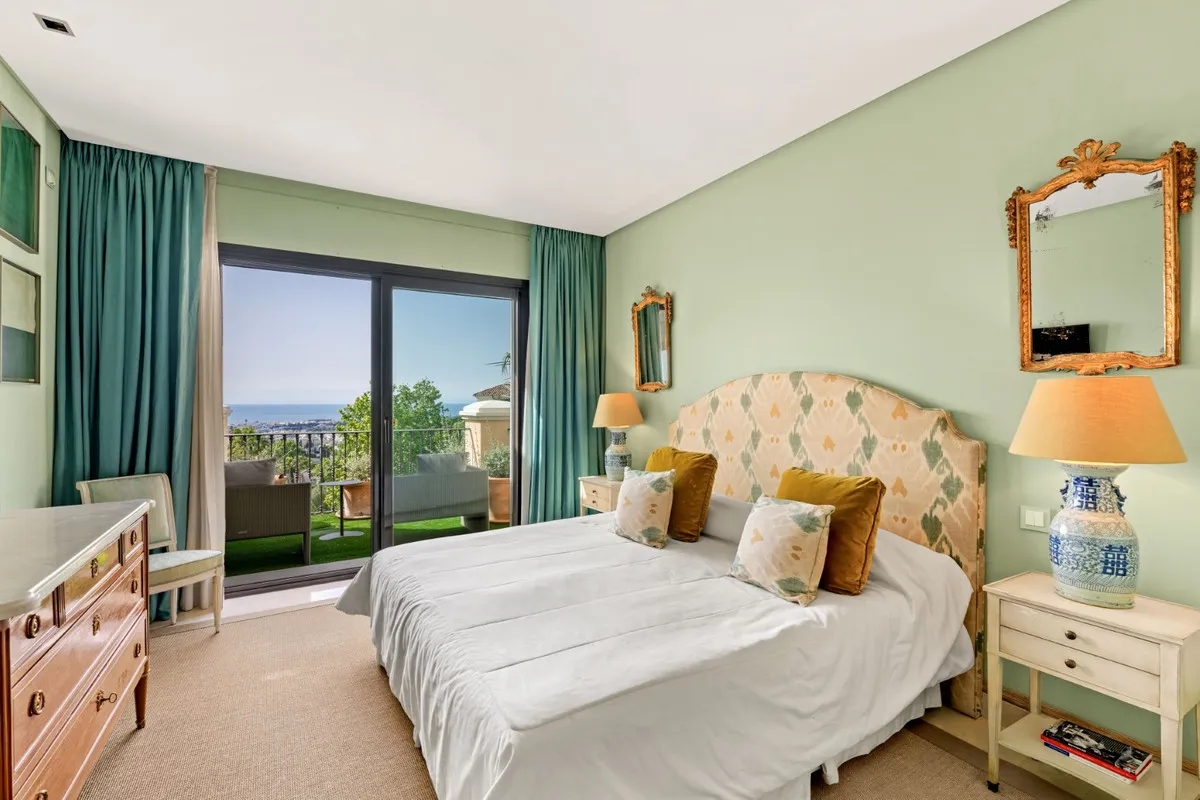 93df69cf-2c37-4e3f-bb99-66e48f9255ff