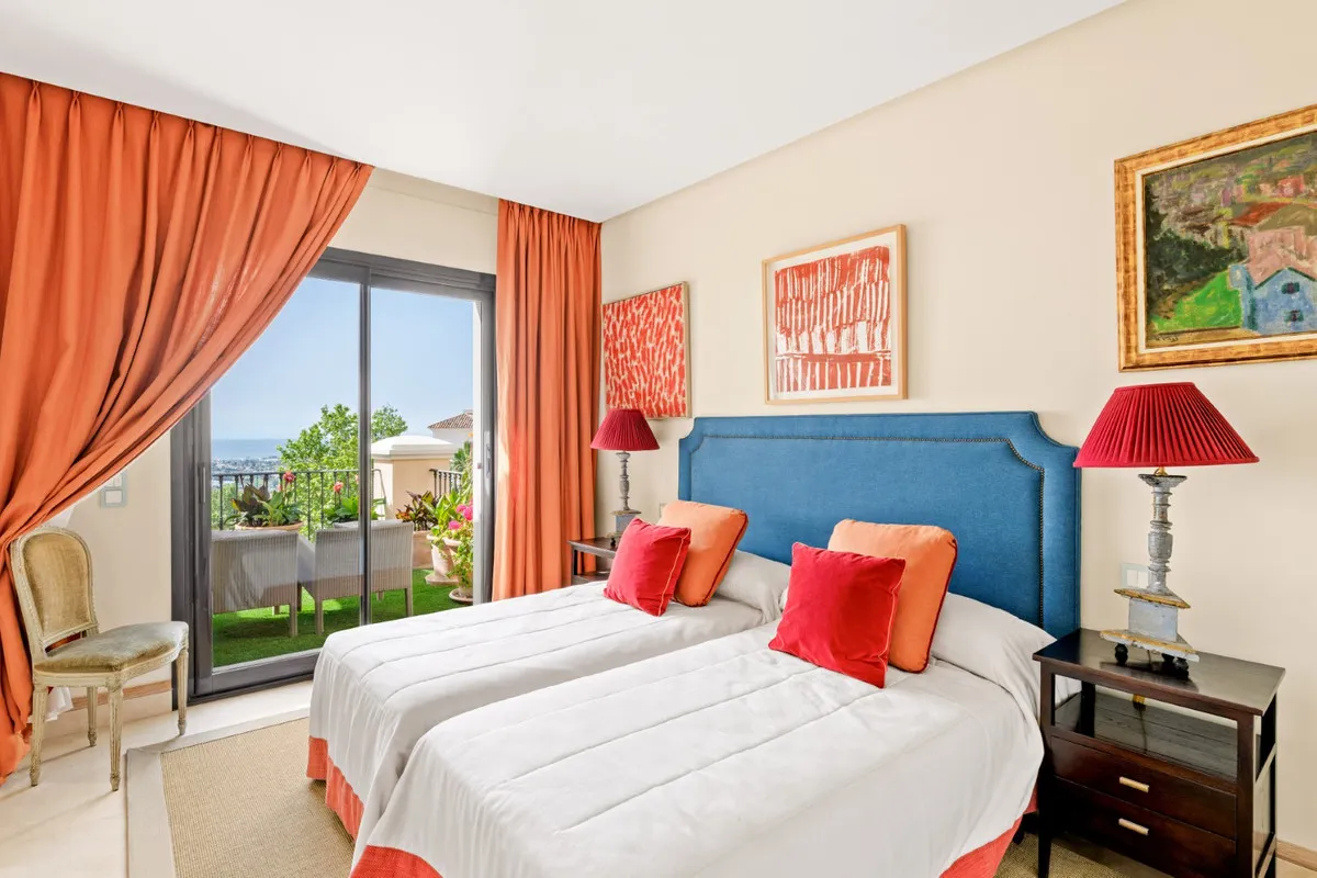 bb0f15dc-0c8c-42fd-beb4-ed2da6756386