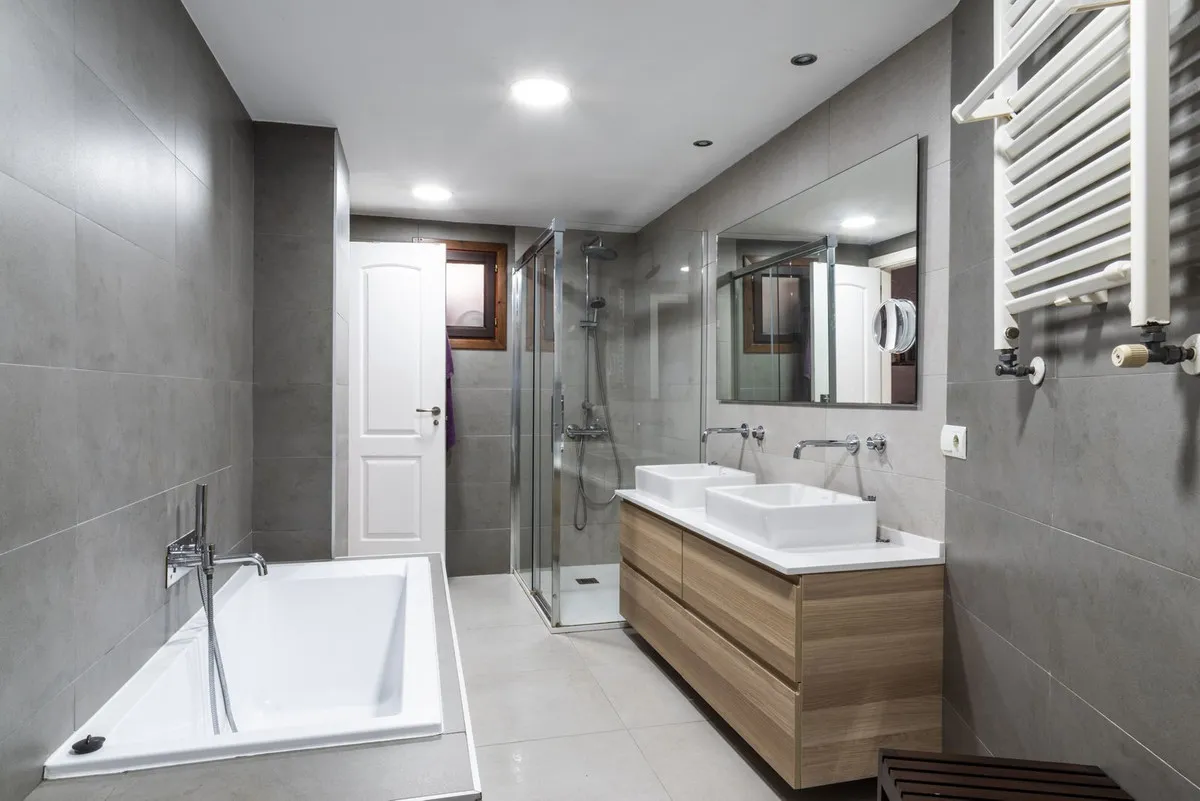 ba6d0e29-208b-42bc-a3ea-bbf2601e989c