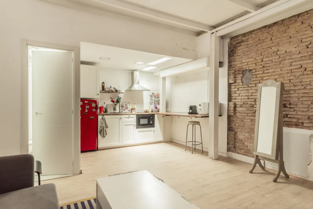 f2218168-a023-4e84-8870-da616ed8f8a5