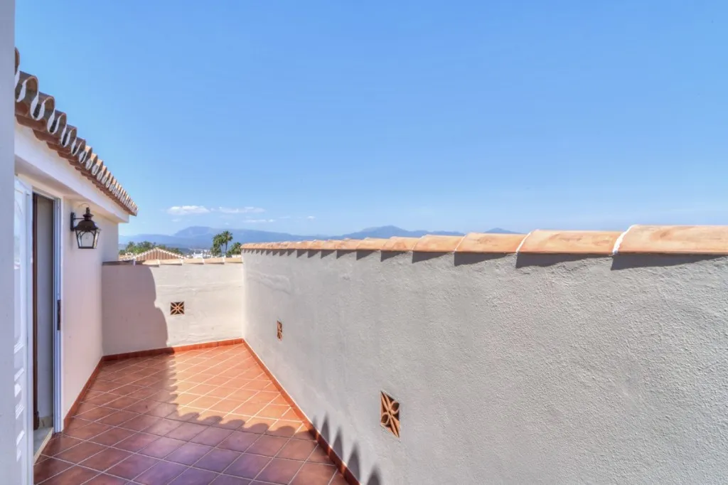 1db8dd42-5e1f-4987-a3ac-0460e004329b