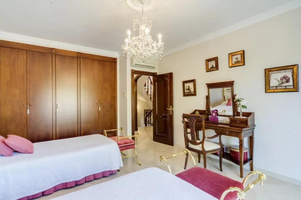 59442fc8-e0d3-4480-b309-d02fa0c7fe33