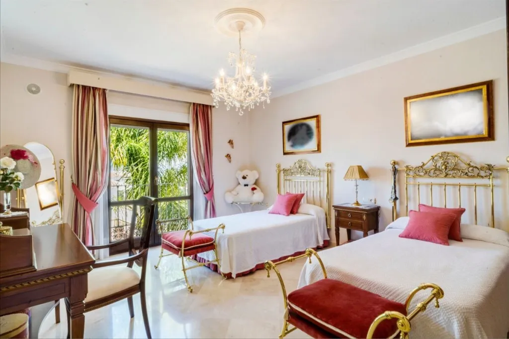 71786820-4d78-4813-97a2-3bcf7455b119